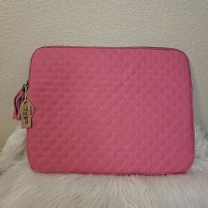 Typo Quilted Hot Pink Laptop Case / Sleeve - New with Tags - 15 inch